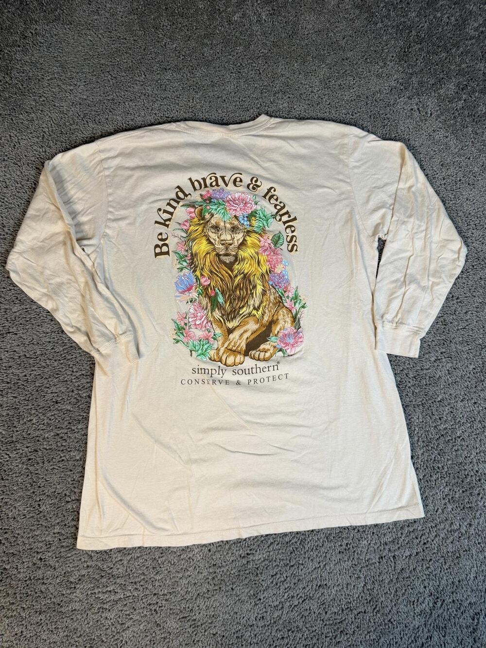 Simply Southern Shirt Womens L Beige Lion Kind Brave Fearless Oversized